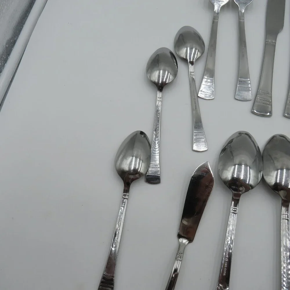 Pfaltzgraff Flatware Mix Lot 28 Pieces Sapphire Pattern Stainless Steel‎